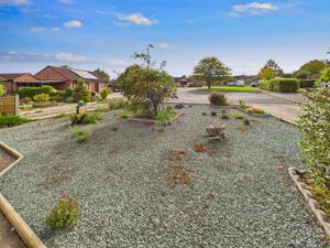 Frontage- click for photo gallery